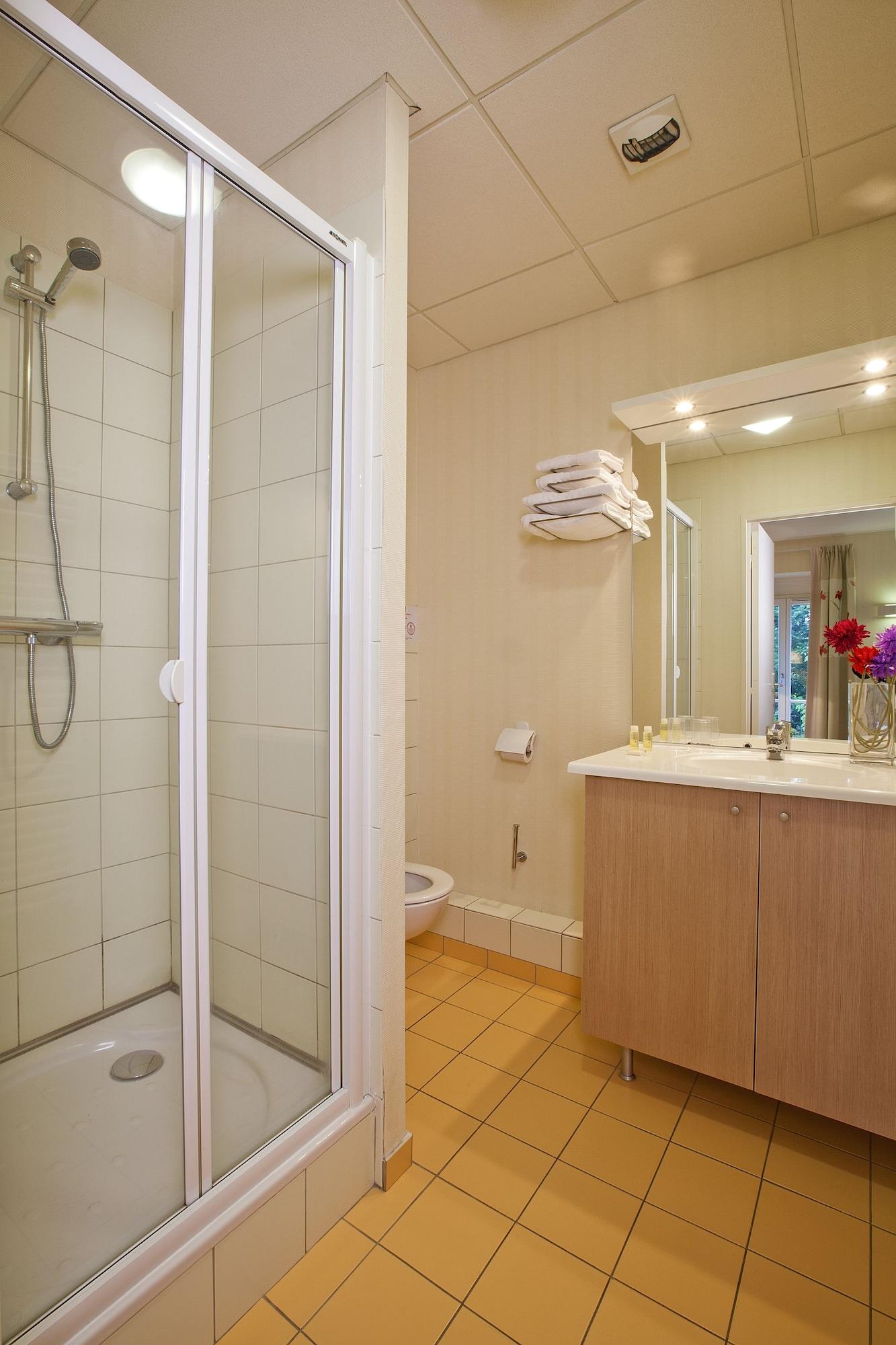 Hotels & Residences - Les Thermes Luxeuil-les-Bains Bagian luar foto
