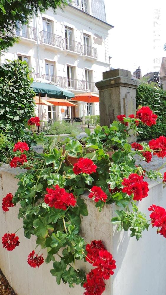 Hotels & Residences - Les Thermes Luxeuil-les-Bains Bagian luar foto