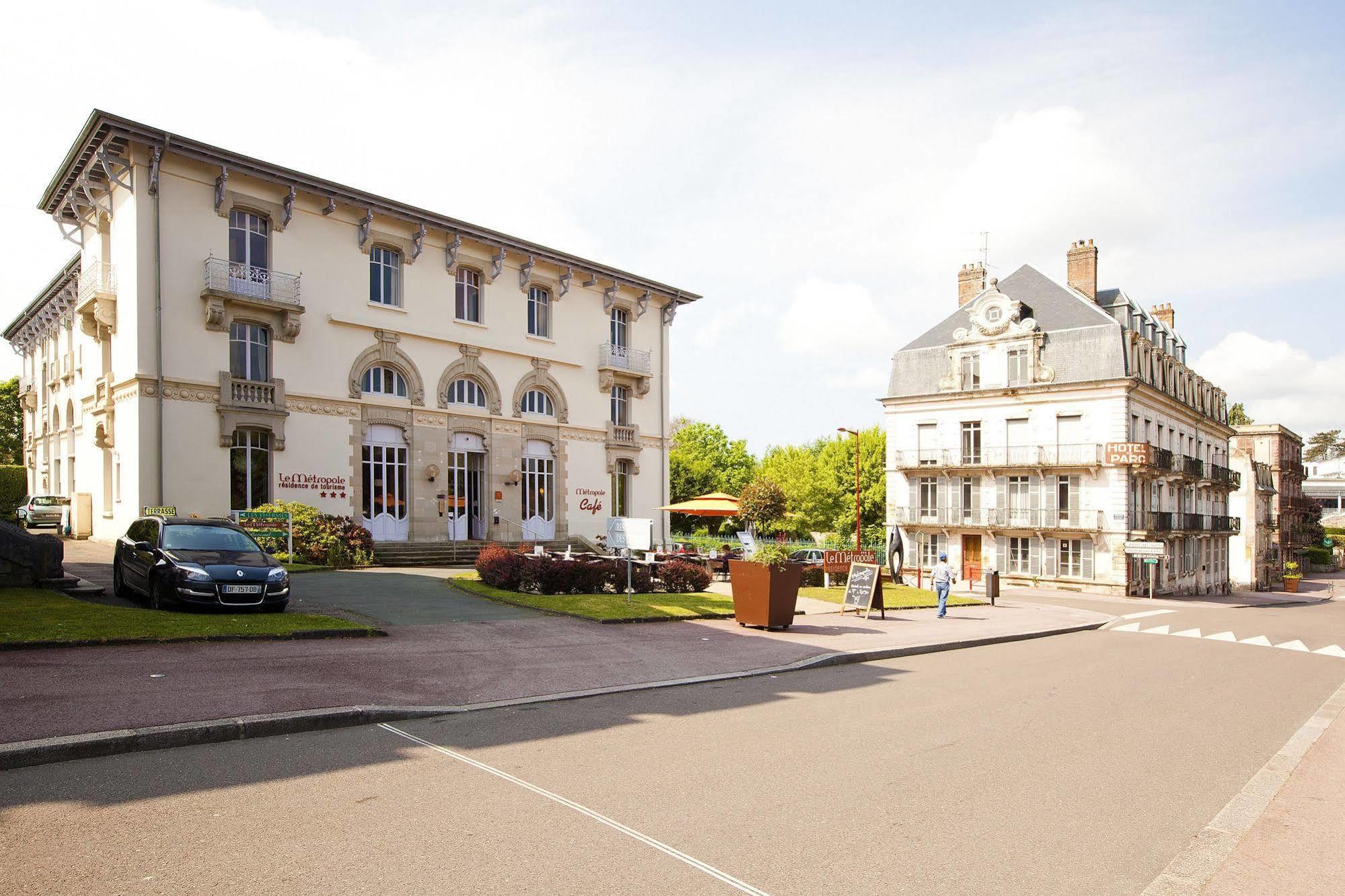 Hotels & Residences - Les Thermes Luxeuil-les-Bains Bagian luar foto