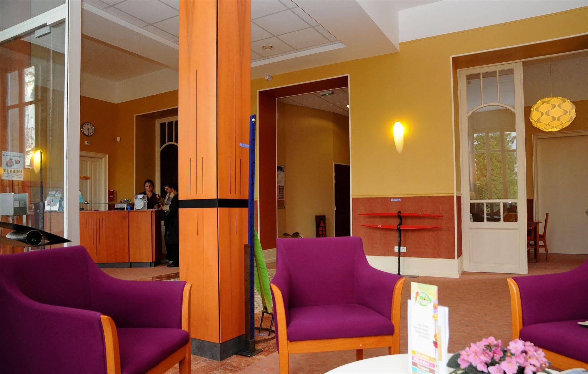 Hotels & Residences - Les Thermes Luxeuil-les-Bains Bagian luar foto