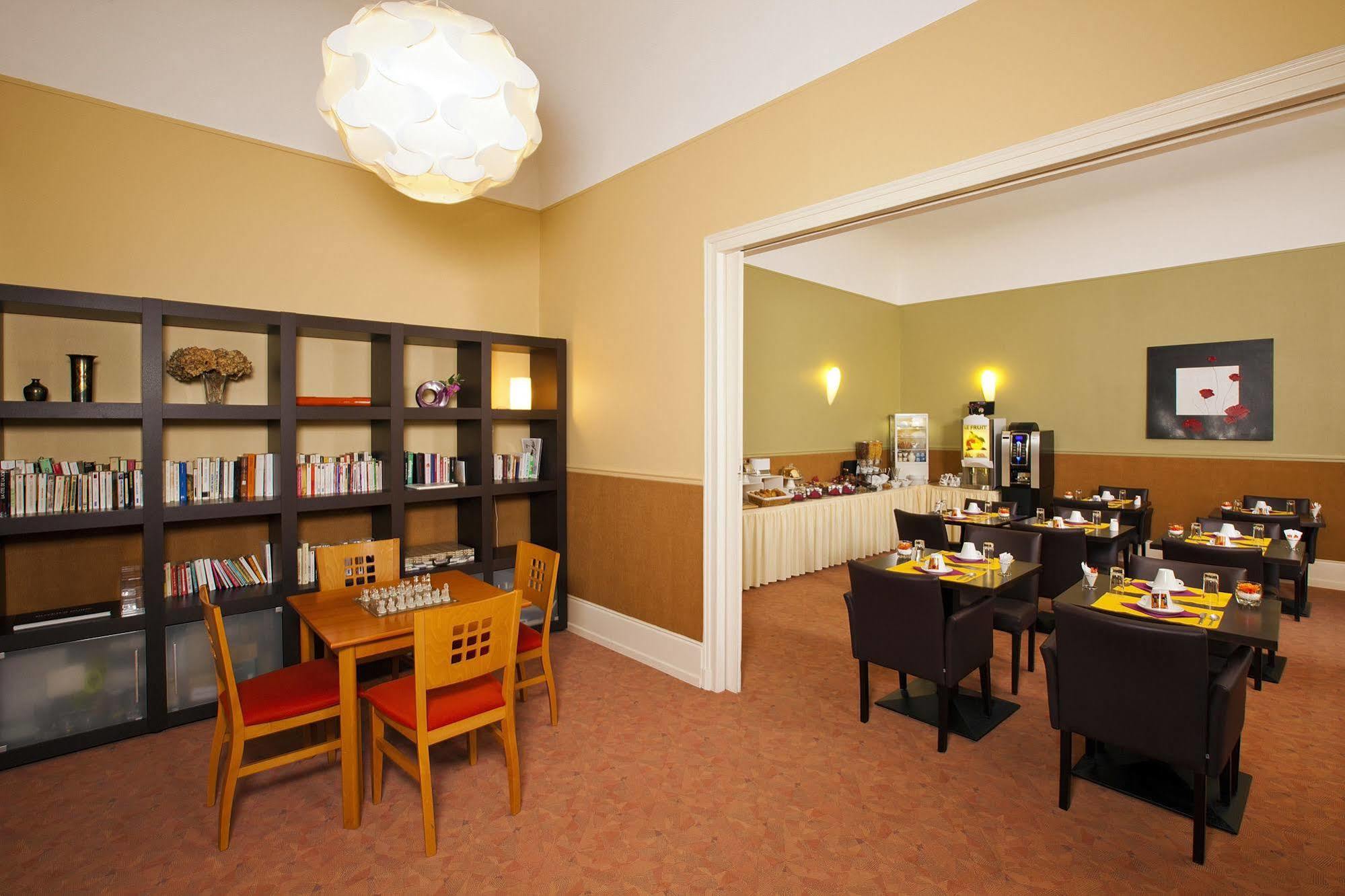Hotels & Residences - Les Thermes Luxeuil-les-Bains Bagian luar foto