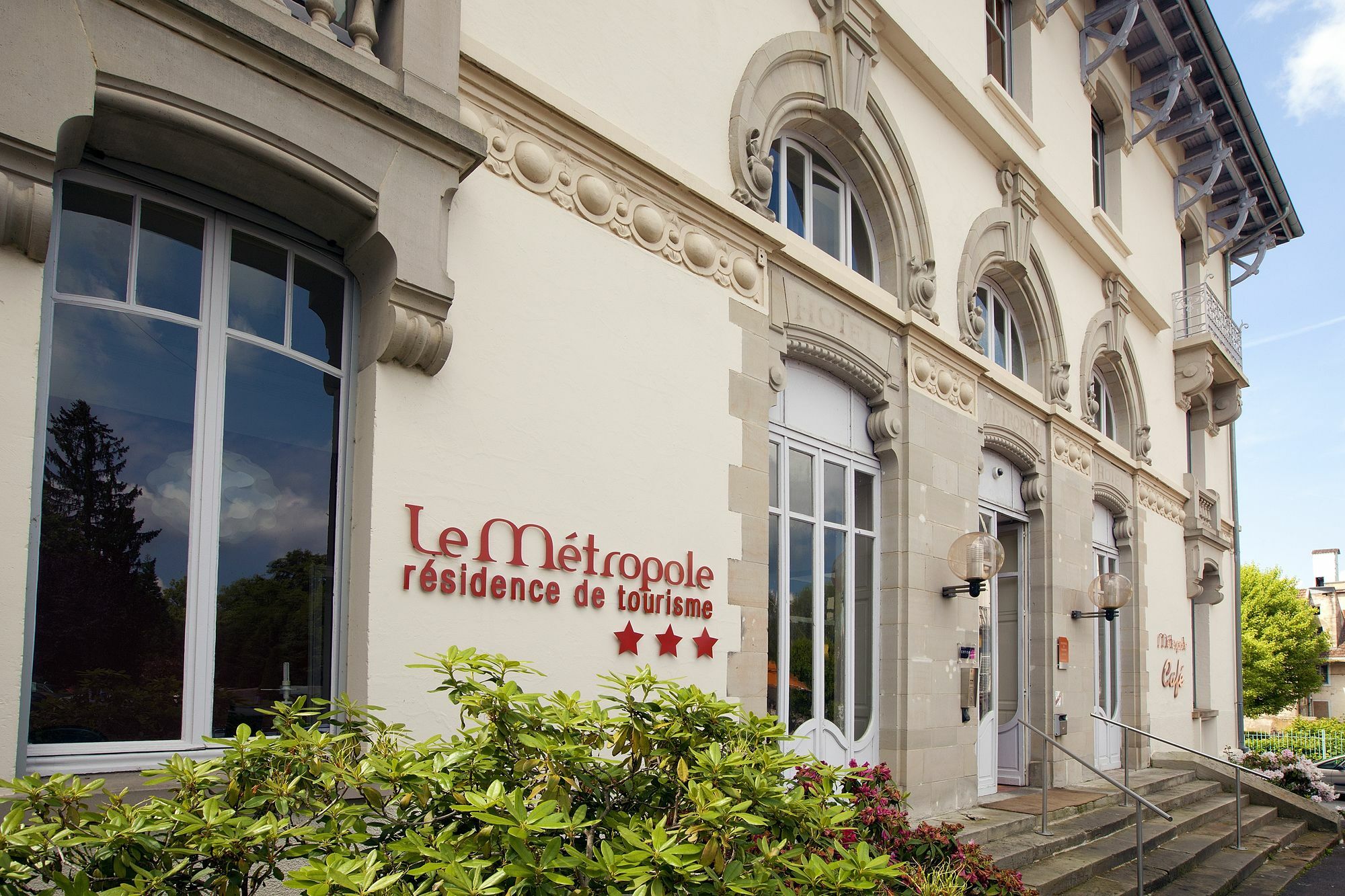 Hotels & Residences - Les Thermes Luxeuil-les-Bains Bagian luar foto