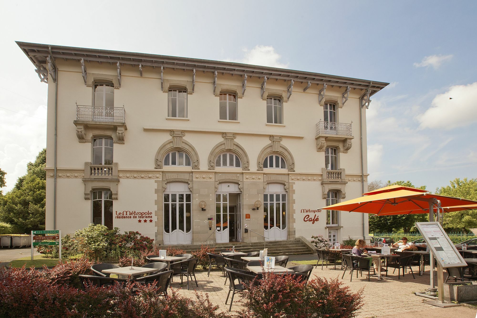 Hotels & Residences - Les Thermes Luxeuil-les-Bains Bagian luar foto